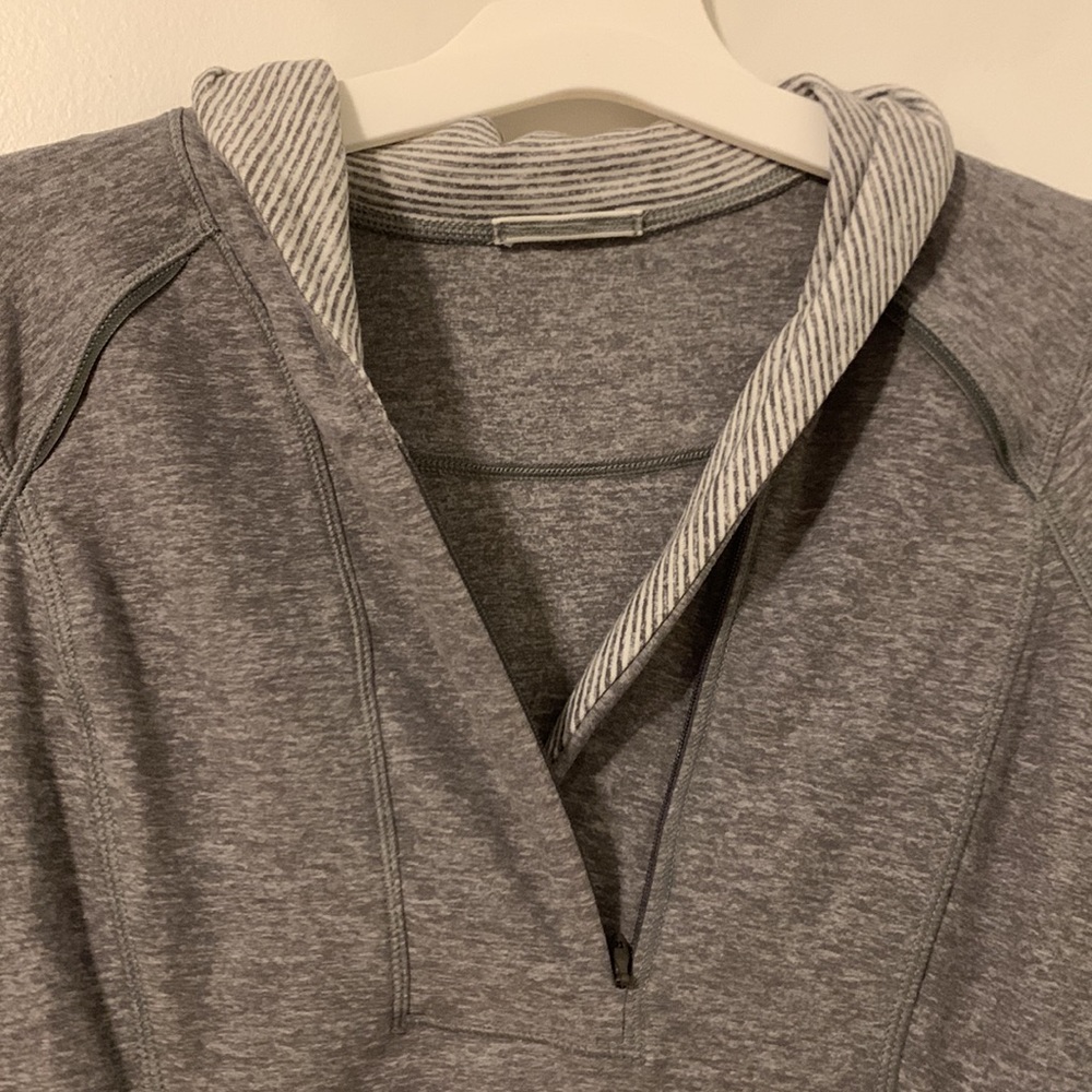 Lululemon Think Fast Pullover - Picture 5 of 10